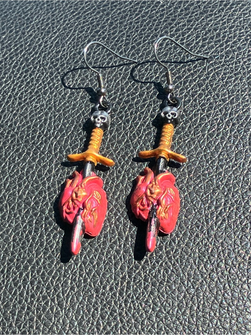 Heart and skull Dagger earrings - Picture 3 of 4